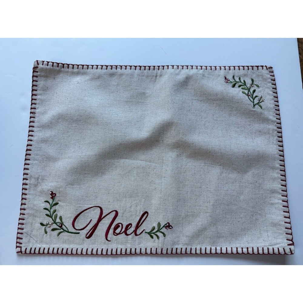 Christmas Centerpiece Placemats 14”x19” Embroidered Noel Floral Set 6 Dining